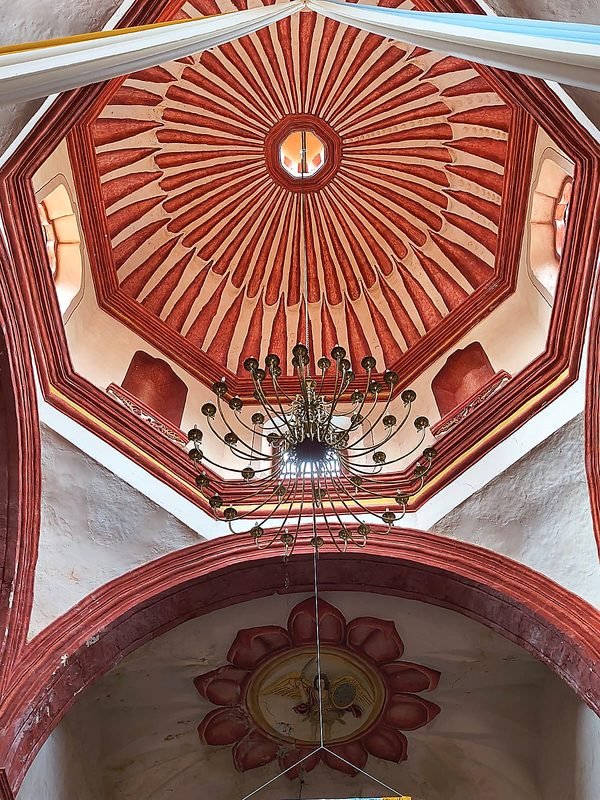 Interior nave colonial